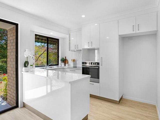 Villa for sale in Fernbrook, Queensland