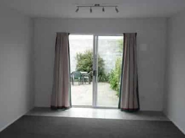 Apartment for rent in Heathcote, Canterbury