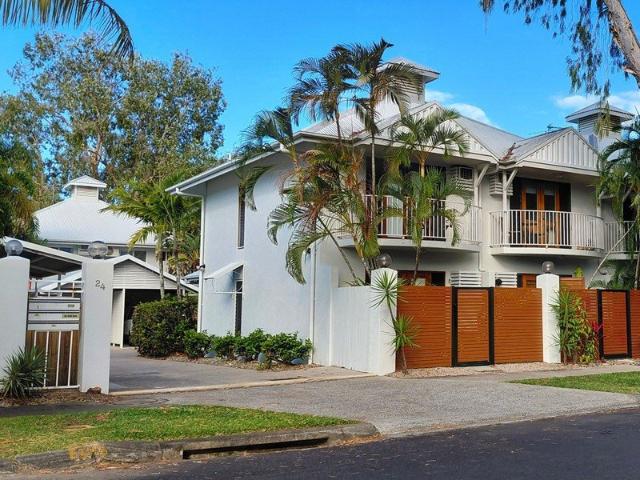 Townhouse for sale in Palm Cove, Queensland
