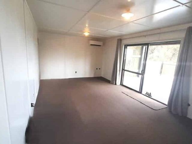 Room for rent in Awhitu, Oroua County