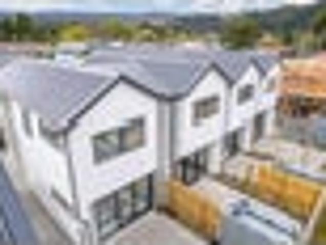 Townhouse for sale in Pauatahanui, Wellington
