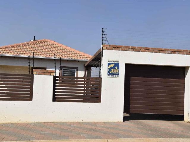 House for rent in Waterkloof, Gauteng