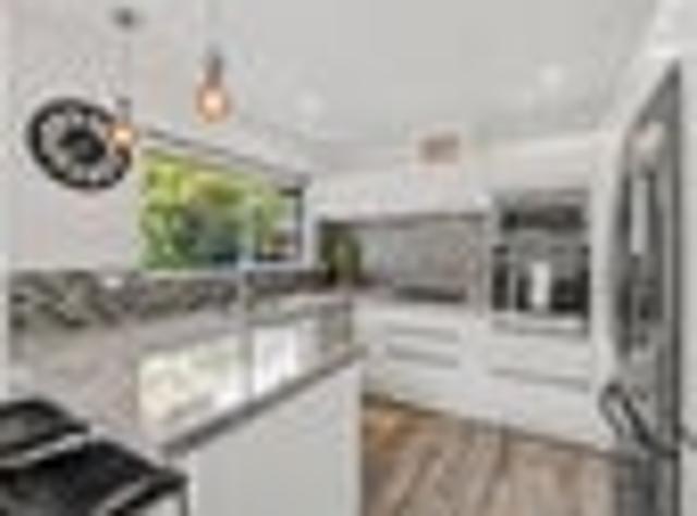 Apartment for sale in Chaslands, Canterbury