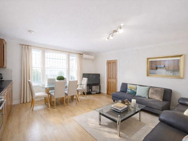 Apartment for rent in South Kensington, Isle Of Man