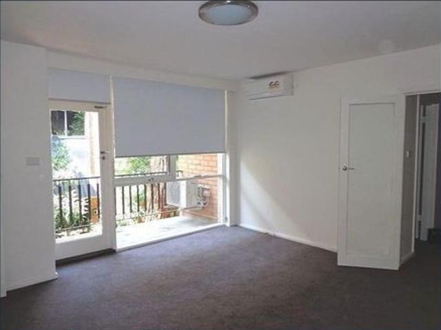 Apartment for rent in St Kilda East, Melbourne