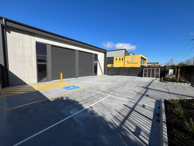 Warehouse for sale in Huntingdale, Melbourne