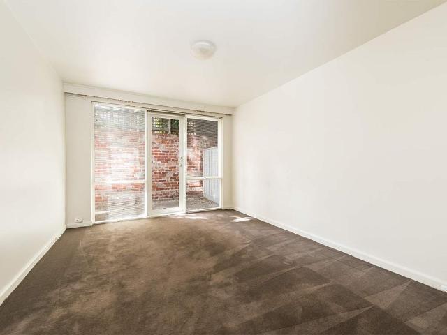 Apartment for rent in St Kilda, Melbourne