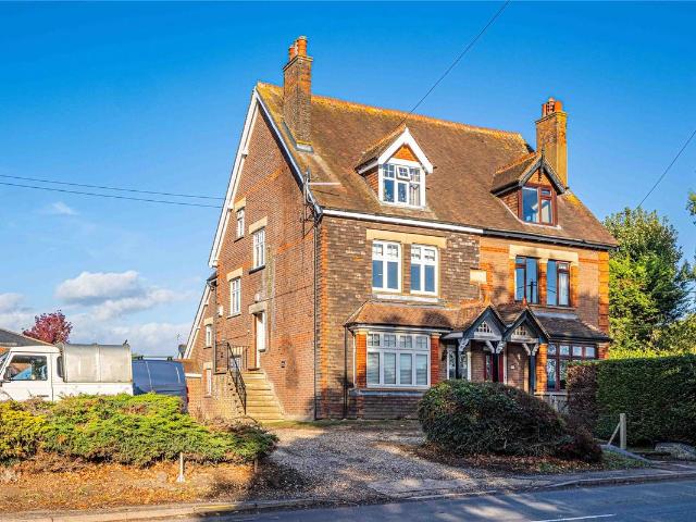 Apartment for rent in Chesham and Villages Community Board, Ashley Green
