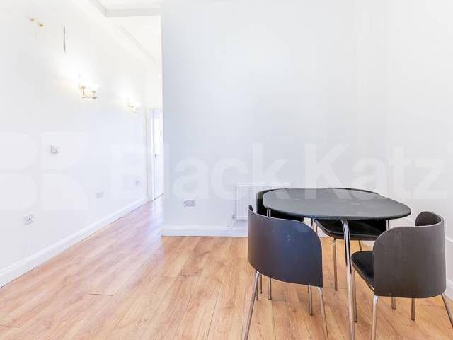 Apartment for rent in Chalk Farm, Greater London