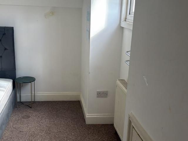 Room for rent in London Borough of Redbridge, Greater London