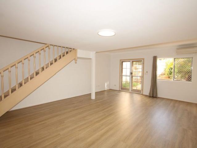 Townhouse for rent in Toombul, Queensland