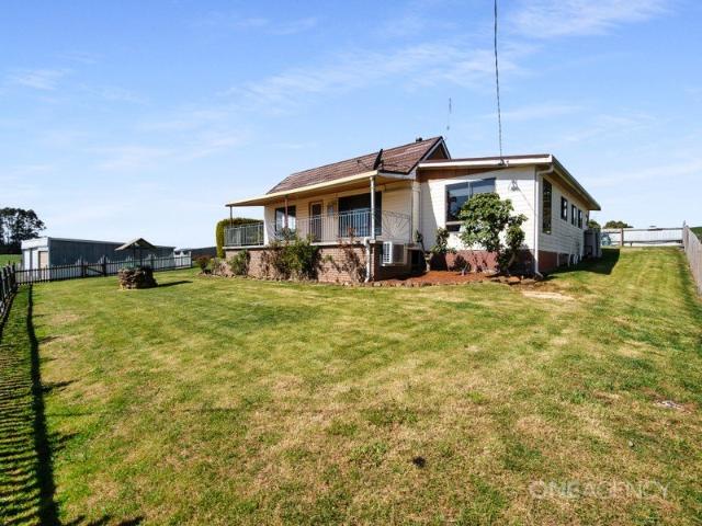 Cottage for sale in Upper Natone, City of Burnie