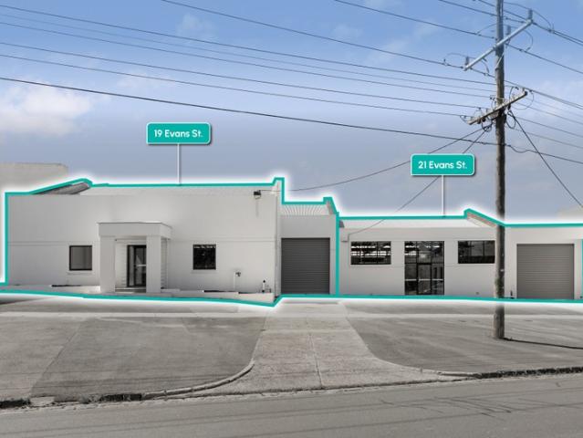 Warehouse for rent in Burwood, Melbourne