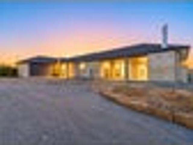 House for sale in Clarks Beach, Franklin