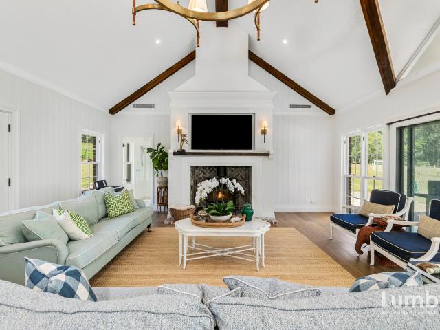 Cottage for sale in Sydney, New South Wales