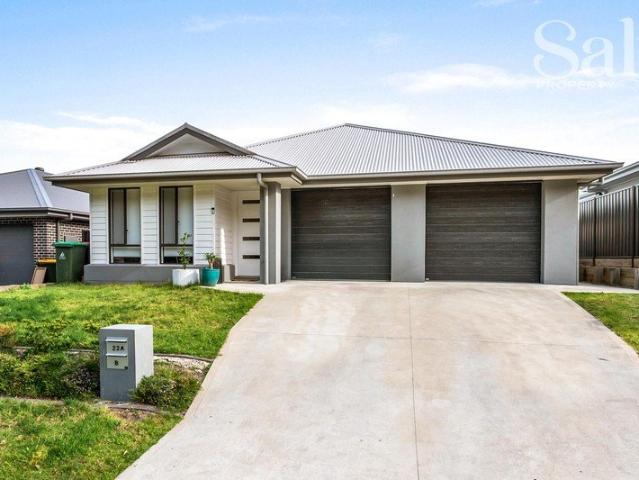 House for sale in Edgeworth, Newcastle-Maitland