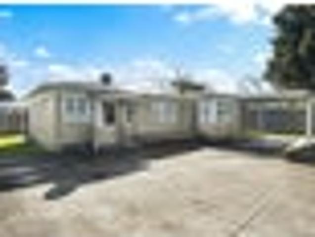 House for sale in Awhitu