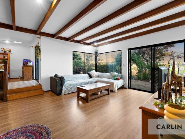 House for sale in Mount Nasura, City Of Armadale