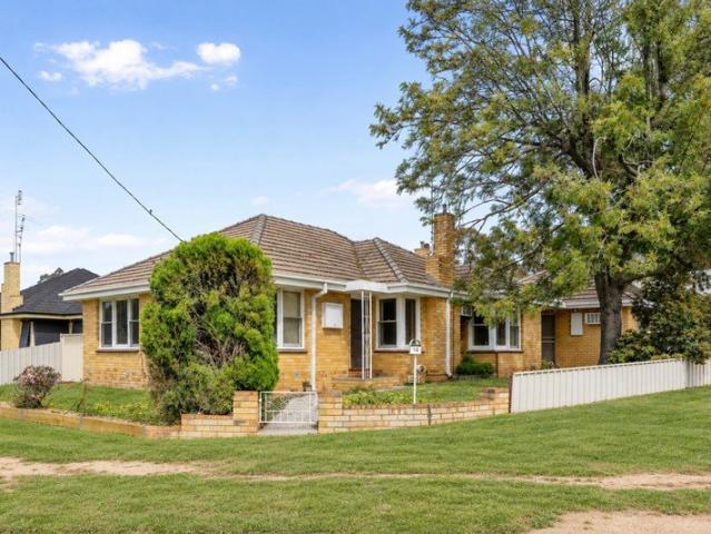 House for sale in White Hills, Bendigo