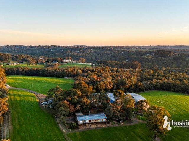 Cottage for sale in Camerons Creek, Victoria