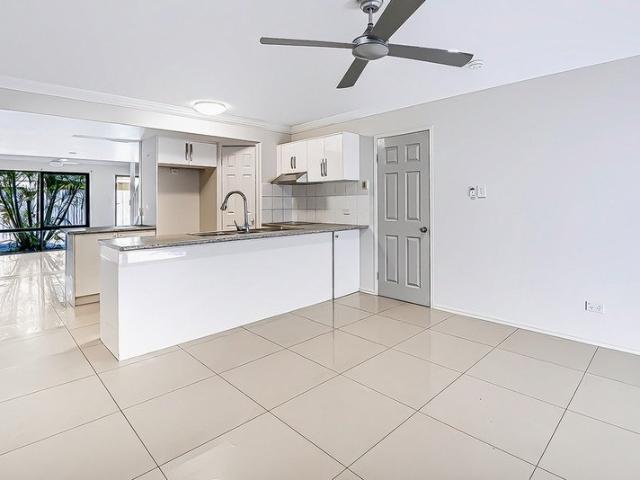 Townhouse for rent in Varsity Lakes, Gold Coast City