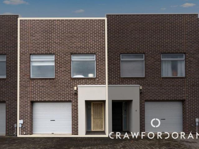 Townhouse for sale in Woodville North, Adelaide