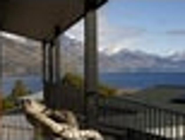 House for sale in Otakou