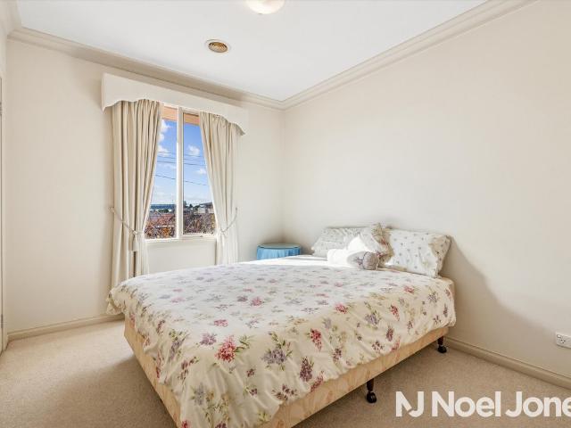 Townhouse for sale in Bulleen, Melbourne