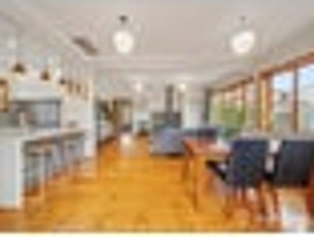 House for sale in Days Bay, Wellington