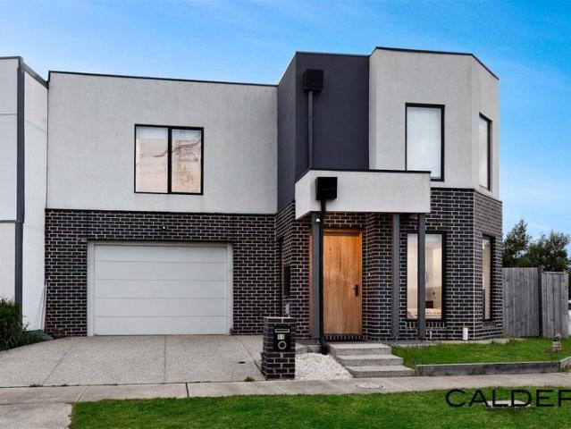 Townhouse for sale in Camerons Creek, Victoria