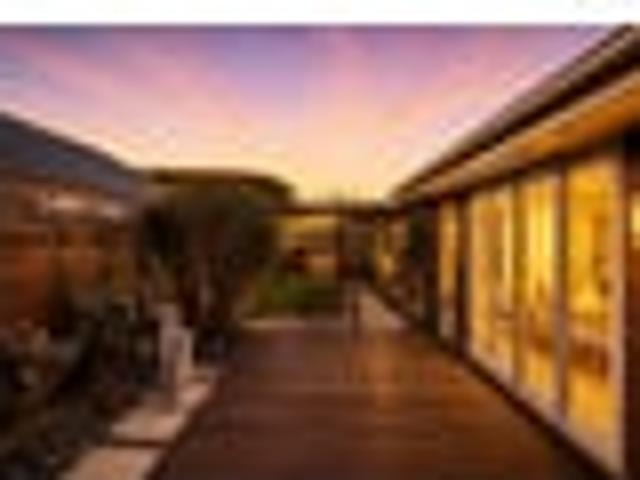 House for sale in Chaslands, Canterbury