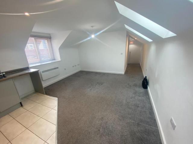 Apartment for rent in Kingswood