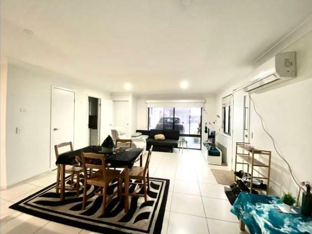 Townhouse for rent in Fernbrook, Queensland