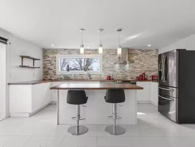 House for sale in Waterloo