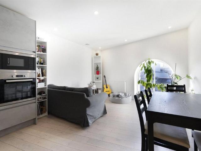 Apartment for rent in London Borough of Hammersmith and Fulham, Greater London