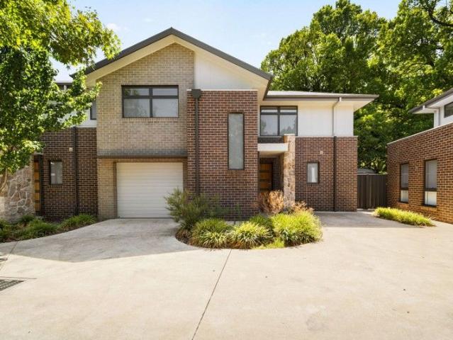 Townhouse for sale in Bright, Victoria