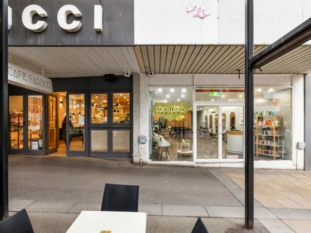 Showroom for rent in Box Hill