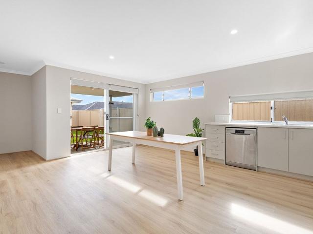 Room for rent in Two Rocks, Western Australia