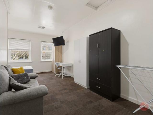 Room for rent in Adelaide