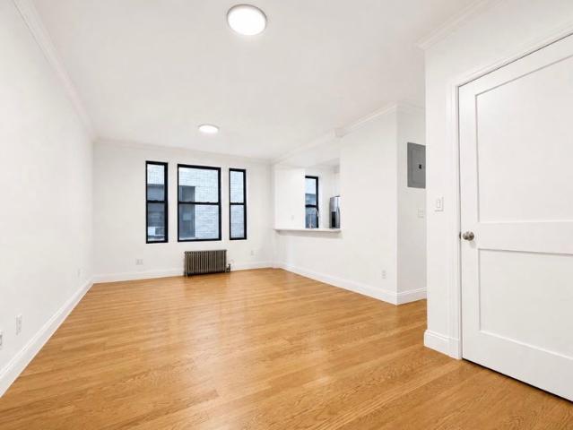Room for rent in Arverne, New York