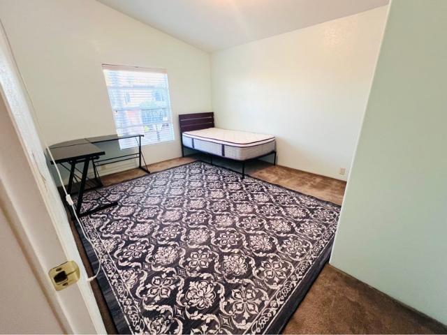 Room for rent in Huntington Beach, California