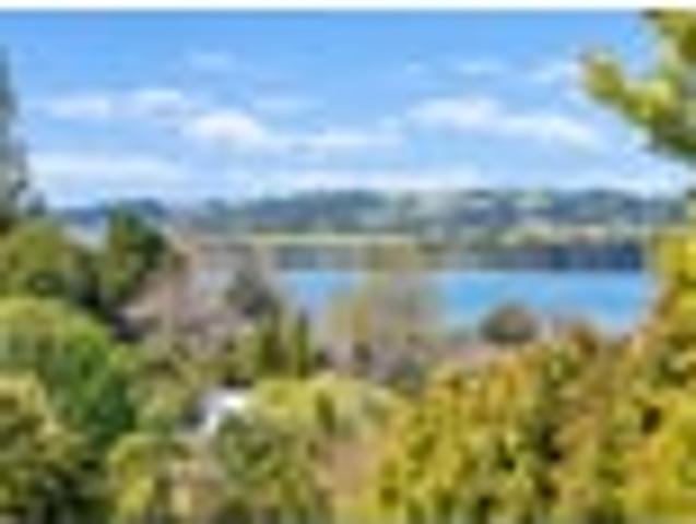 House for sale in Cockle Bay, Howick