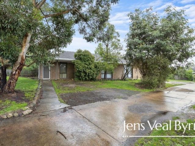 Flat for sale in Mount Helen