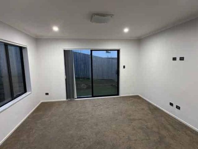 House for rent in Awhitu, Oroua County