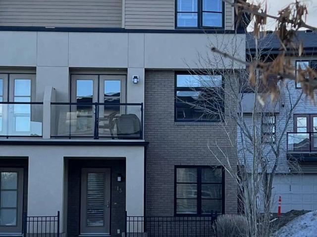 Townhouse for rent in Aspen Woods, Calgary