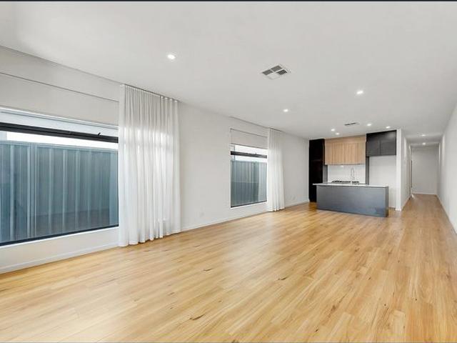Townhouse for rent in Holden Hill, Adelaide