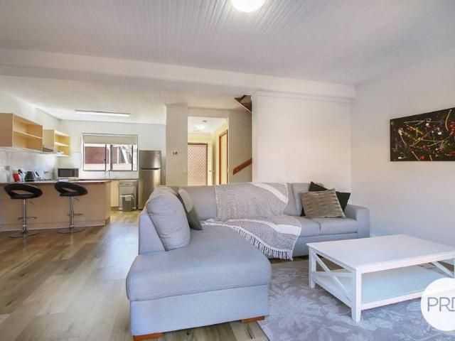 Townhouse for rent in Albury, New South Wales