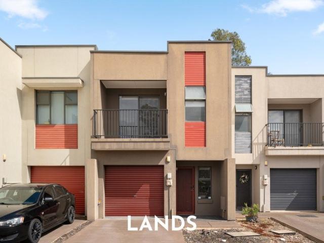 Townhouse for sale in Mawson Lakes, Adelaide