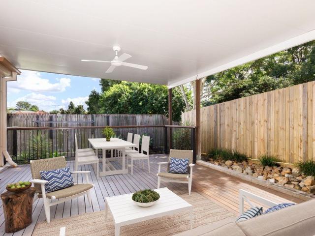 Townhouse for rent in Greenslopes, Greater Brisbane