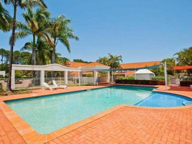 Townhouse for rent in Hope Island, Gold Coast City